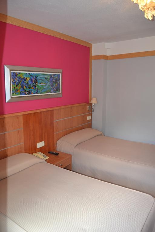 Hostal Don Juan I Alcalá de Henares Quarto foto