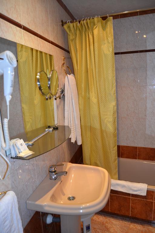 Hostal Don Juan I Alcalá de Henares Quarto foto